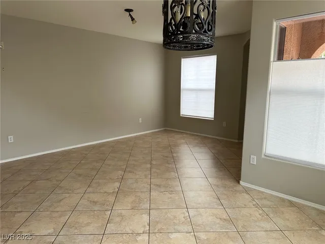 $1,650 | 3975 North Hualapai Way, Unit 142, Las Vegas, NV 89129