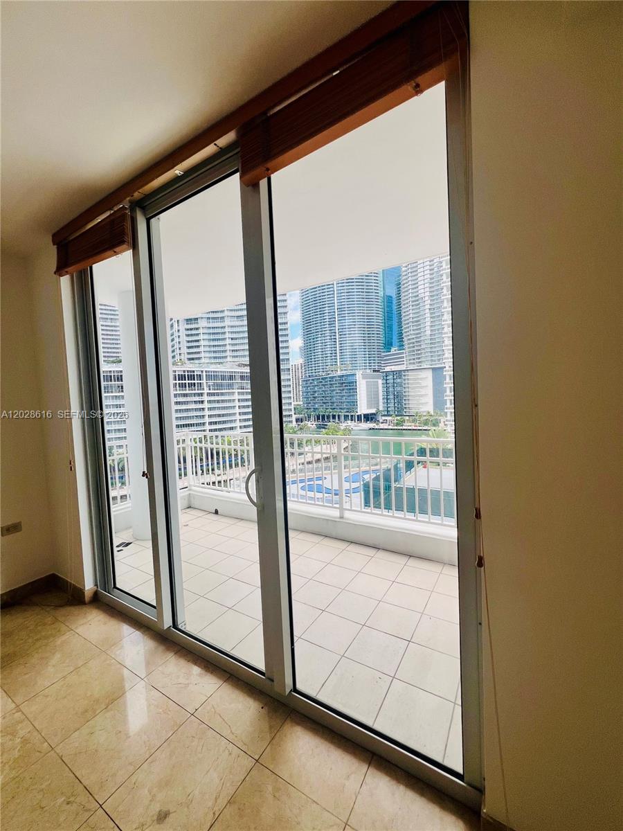 801 Brickell Key Boulevard, Unit 906 Miami, FL 33131 - Photo 8 of 29