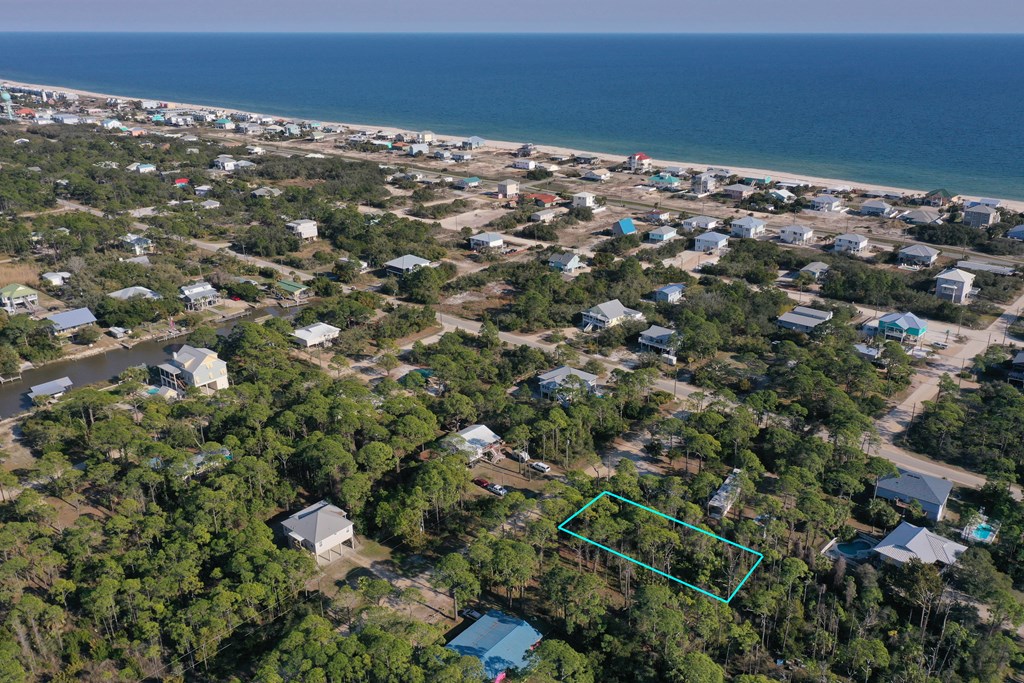 308 Howell Street St. George Island, FL 32328 - Photo 7 of 20