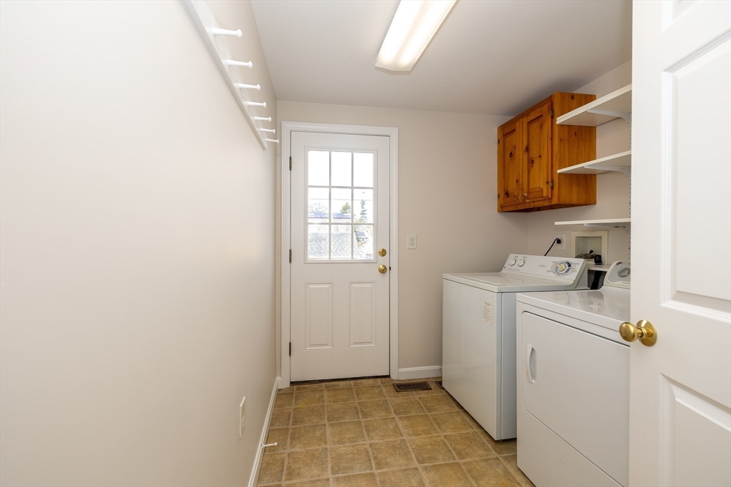 19 Cedarwood Road Billerica, MA 01821 - Photo 15 of 32 Gallery Image 15