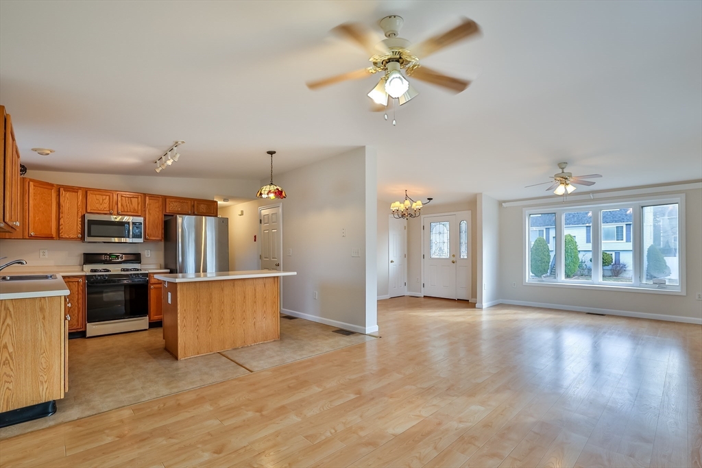 19 Cedarwood Road Billerica, MA 01821 - Photo 6 of 32 Gallery Image 6