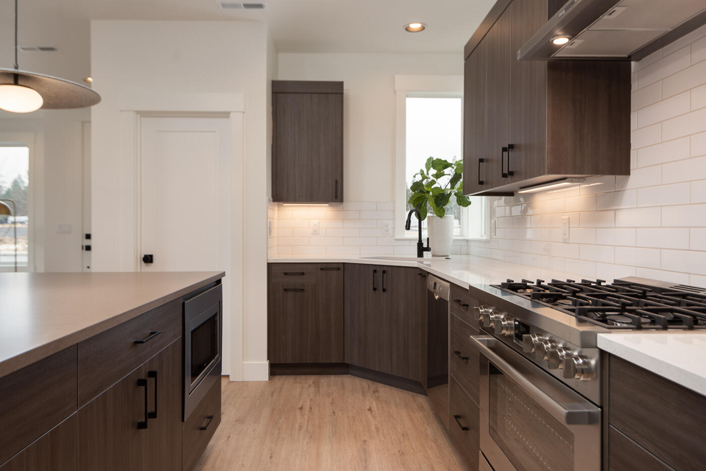 20506 Murphy Road, Unit LOT 42 Bend, OR 97702 - Photo 10 of 33 Kitchen