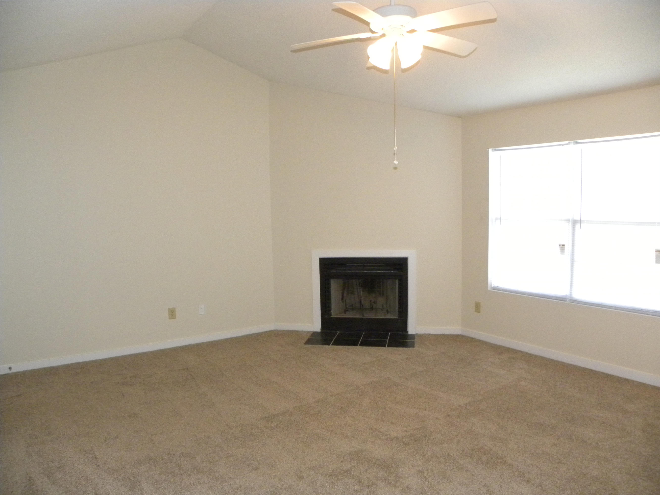 6297 Rolling Fork Road, Unit F North Charleston, SC 29406 - Photo 5 of 19 DSCN9984