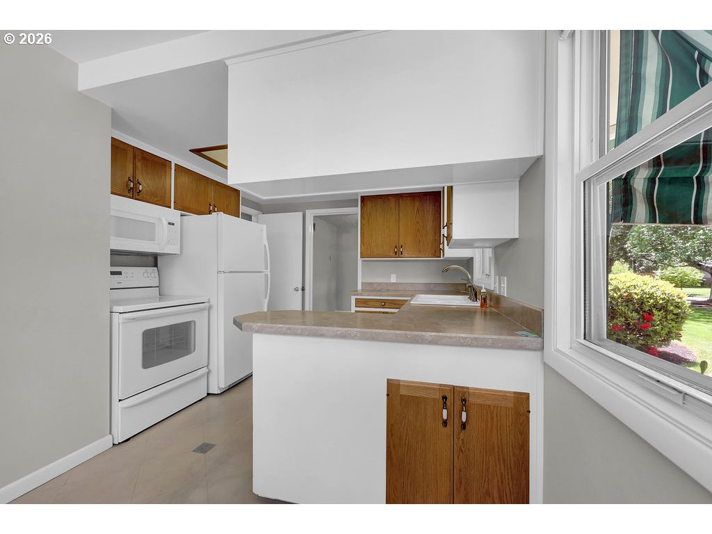 3095 Dapple Way Eugene, OR 97401 - Photo 21 of 48