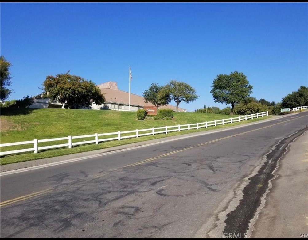 1925 Derringer Lane Diamond Bar, CA 91765 - Photo 11 of 13 a view of an outdoor space and yard