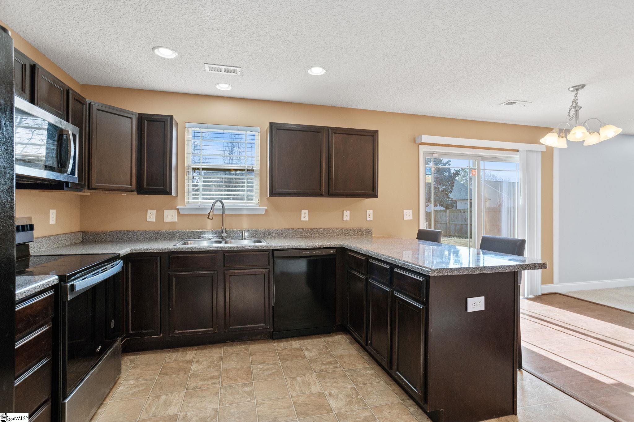 104 Melrose Road Greenville, SC 29605 - Photo 7 of 26 Gallery Image 7