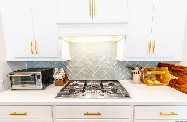 $2,650 | 14336 Apache Wells, San Antonio, TX 78254