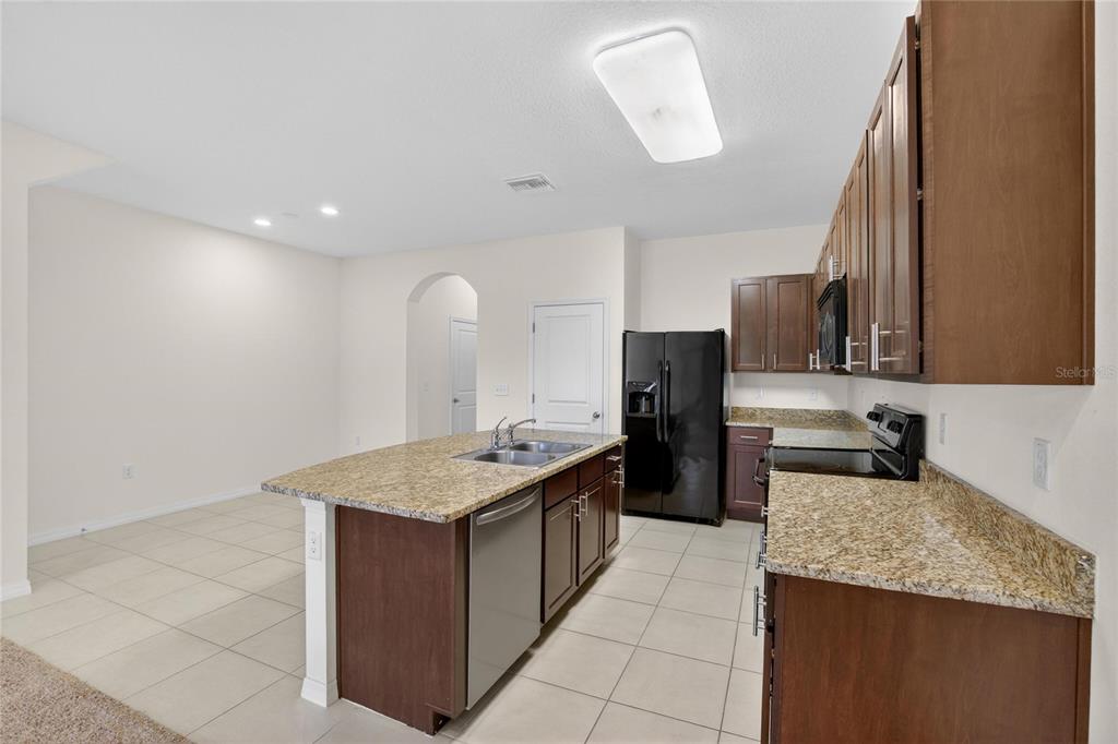 8850 Indigo Trail Loop Riverview, FL 33578 - Photo 16 of 72