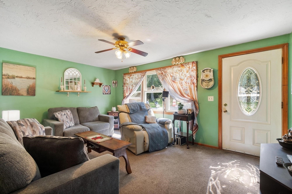 58 McIntyre Road Oxford, MA 01537 - Photo 12 of 14 Gallery Image 12