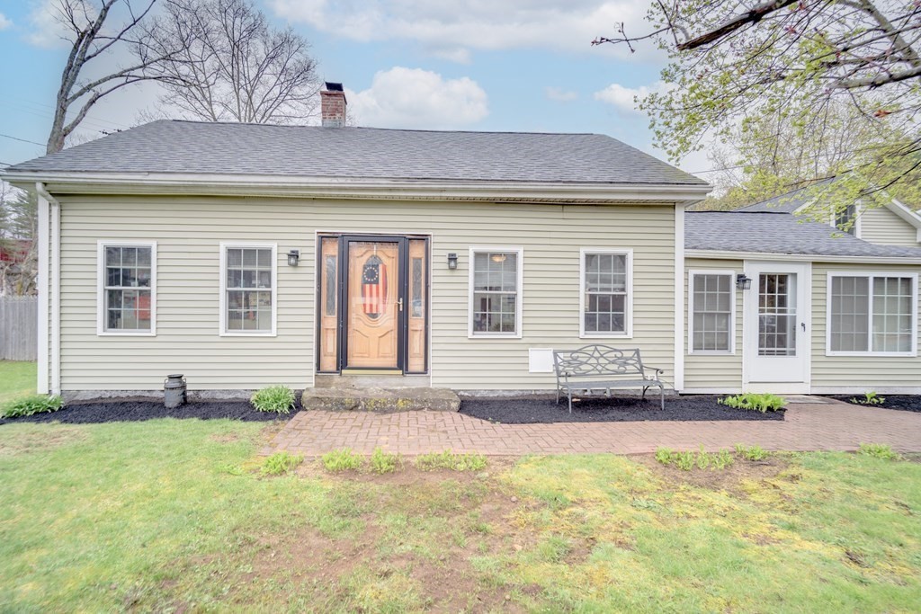 1 Mashapaug Road Holland, MA 01521 - Photo 1 of 36