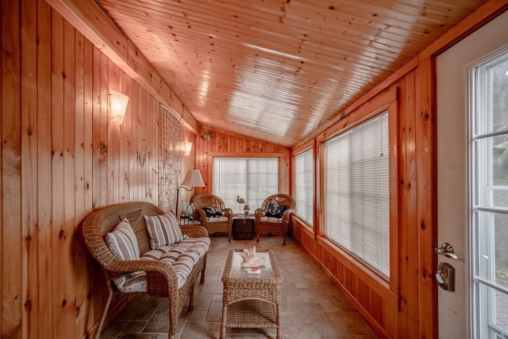1 Mashapaug Road Holland, MA 01521 - Photo 6 of 36