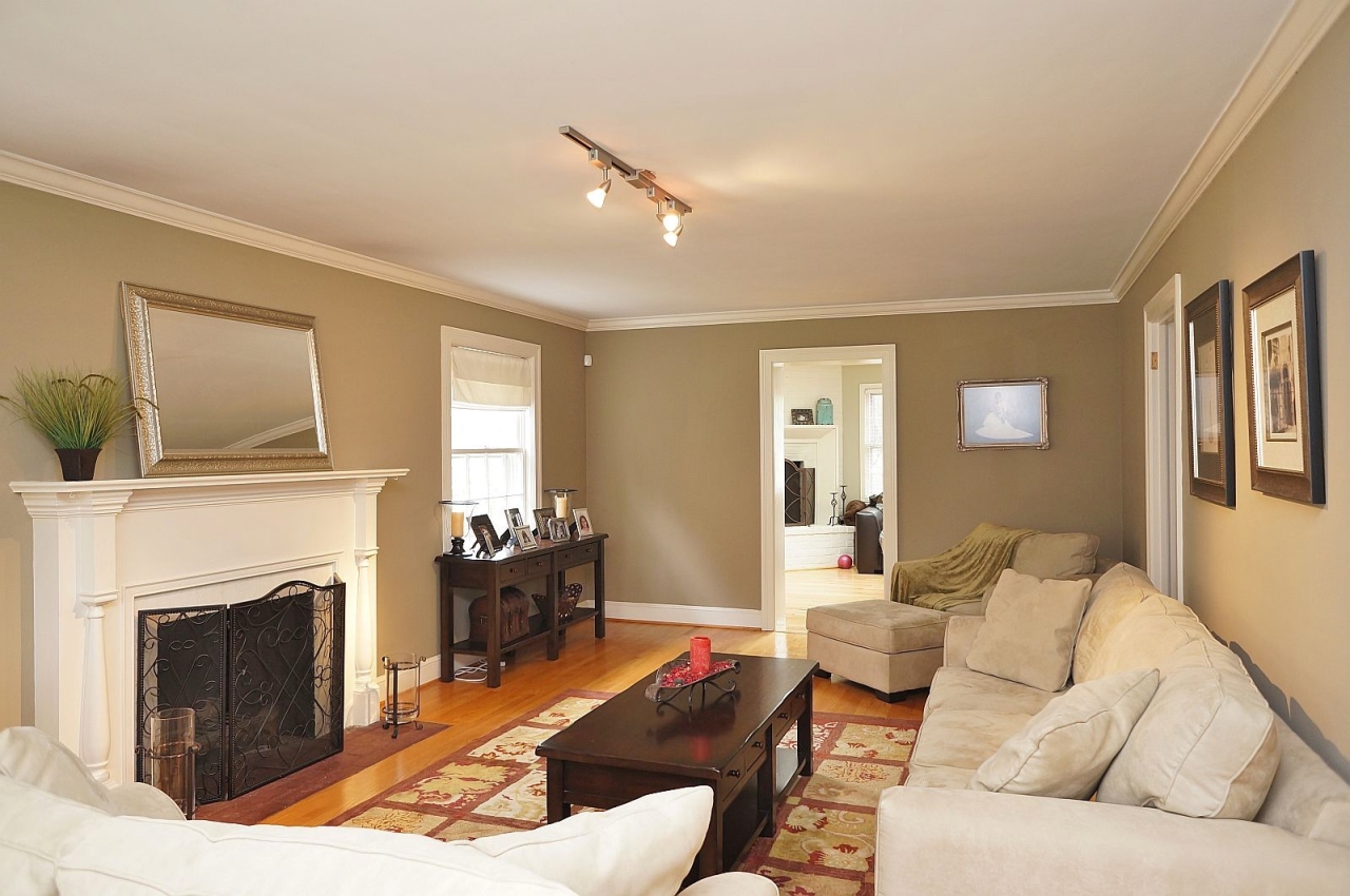 1840 Blenheim Road Southwest Roanoke, VA 24015 - Photo 2 of 35 dsc00366