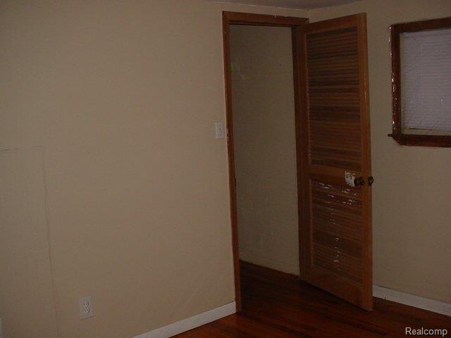 111 East Romeo Road Leonard, MI 48367 - Photo 8 of 10 7