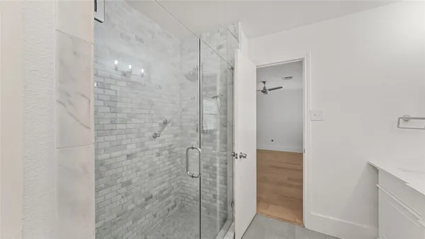 $2,800 | 1914 Augusta Drive, Unit 16, Houston, TX 77057