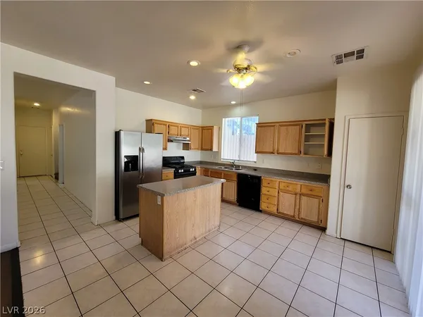 $1,900 | 1290 Hazel Tree Court, Las Vegas, NV 89142