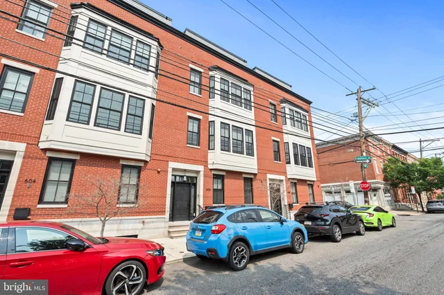 a car parked in front of a building