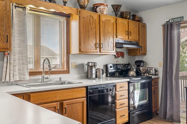 $277,500 | 10-th 10-th Avenue Avenue, Onalaska, WI 54650