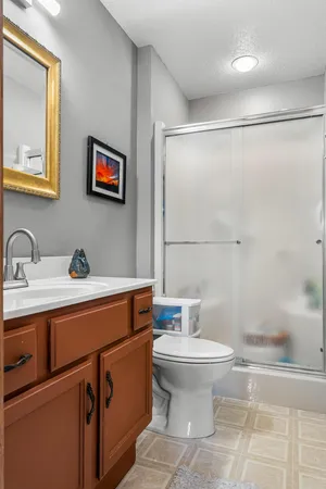 $277,500 | 10-th 10-th Avenue Avenue, Onalaska, WI 54650