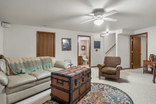 $277,500 | 10-th 10-th Avenue Avenue, Onalaska, WI 54650