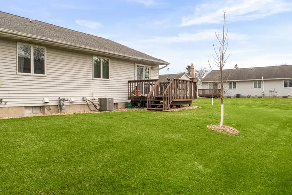 $277,500 | 10-th 10-th Avenue Avenue, Onalaska, WI 54650
