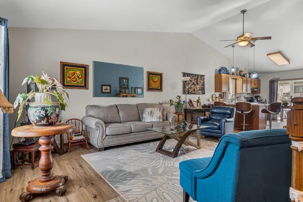 $277,500 | 10-th 10-th Avenue Avenue, Onalaska, WI 54650