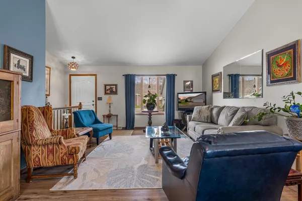 $277,500 | 10-th 10-th Avenue Avenue, Onalaska, WI 54650