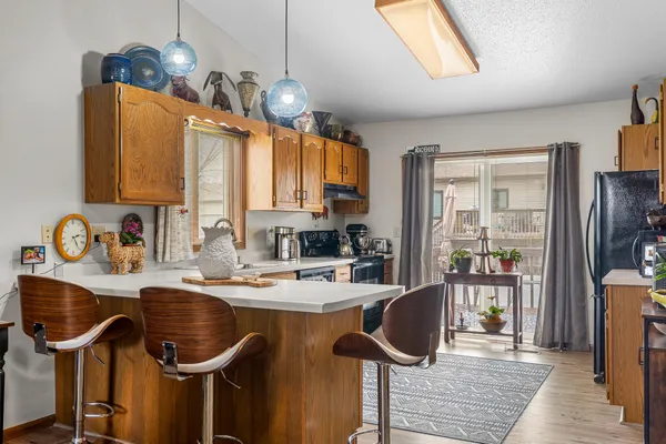 $277,500 | 10-th 10-th Avenue Avenue, Onalaska, WI 54650