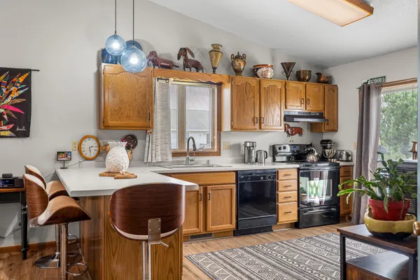 $277,500 | 10-th 10-th Avenue Avenue, Onalaska, WI 54650