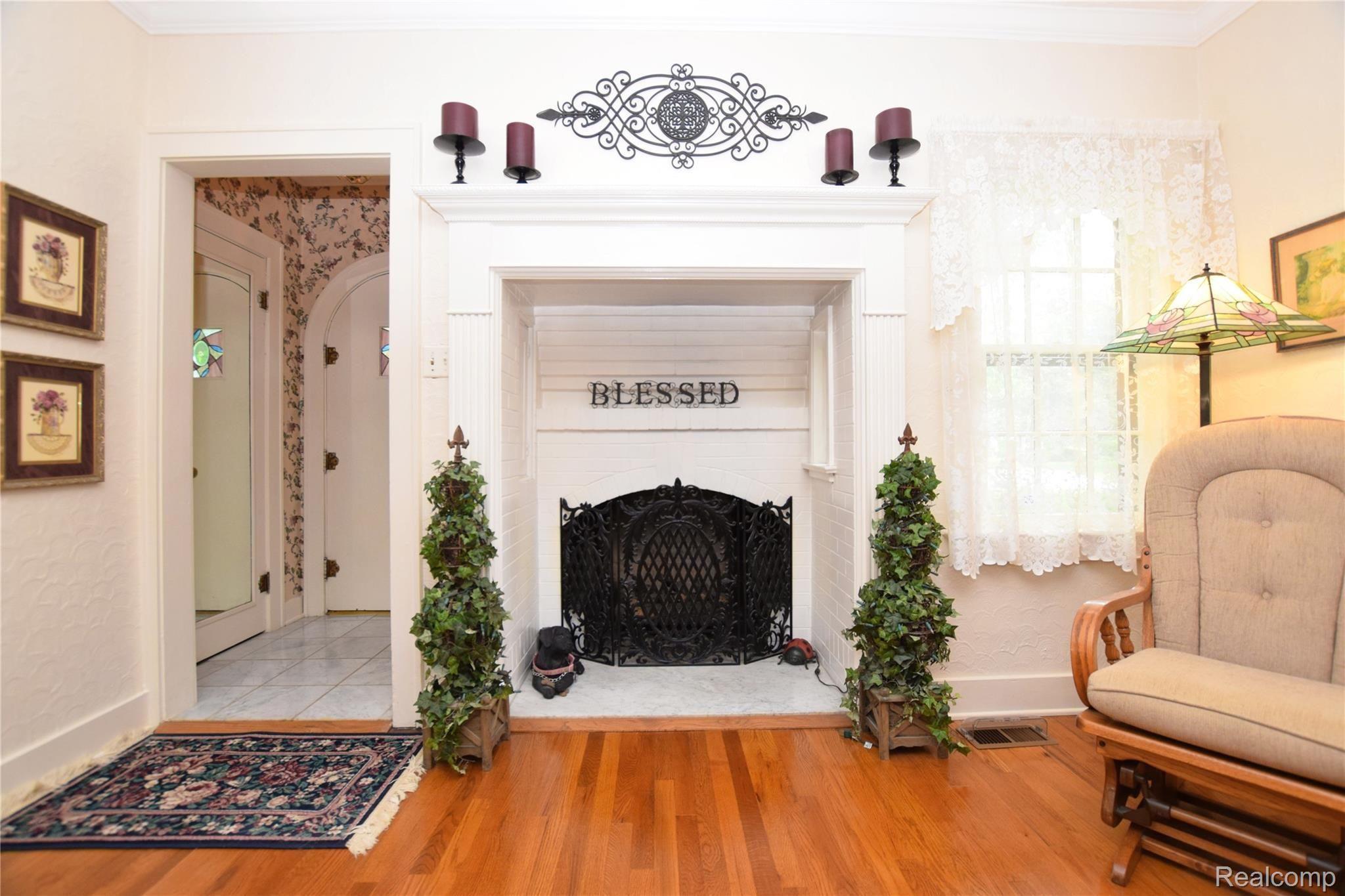 2209 Miller Road Flint, MI 48503 - Photo 8 of 24 Inglenook