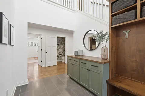 $2,250,000 | 225 Broadway Avenue North, Wayzata, MN 55391
