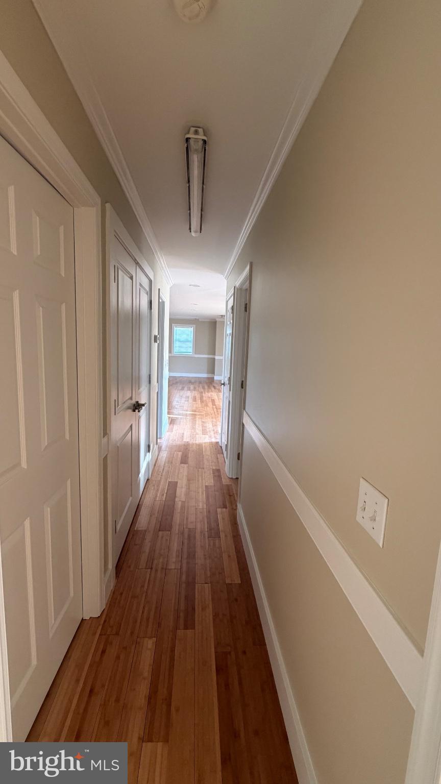 1110 High Street Cambridge, MD 21613 - Photo 17 of 22 Bright and inviting hallway retreat.