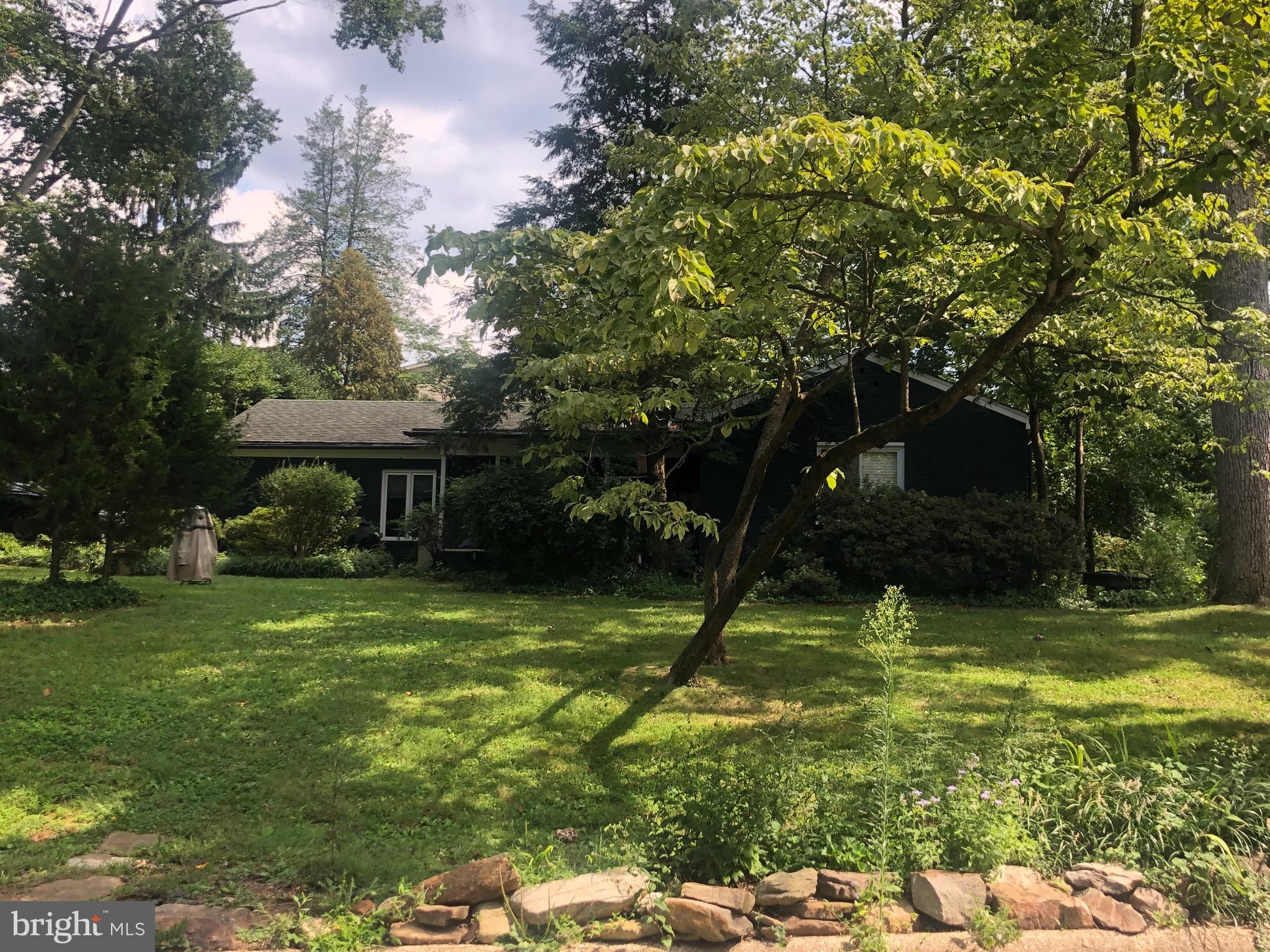 6628 Rannoch Road Bethesda, MD 20817 - Photo 3 of 30