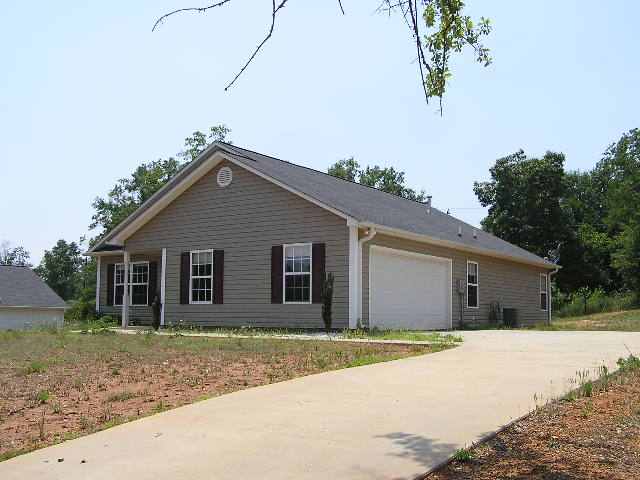 115 Springview Drive Anderson, SC 29625 - Photo 2 of 7 Gallery Image 2
