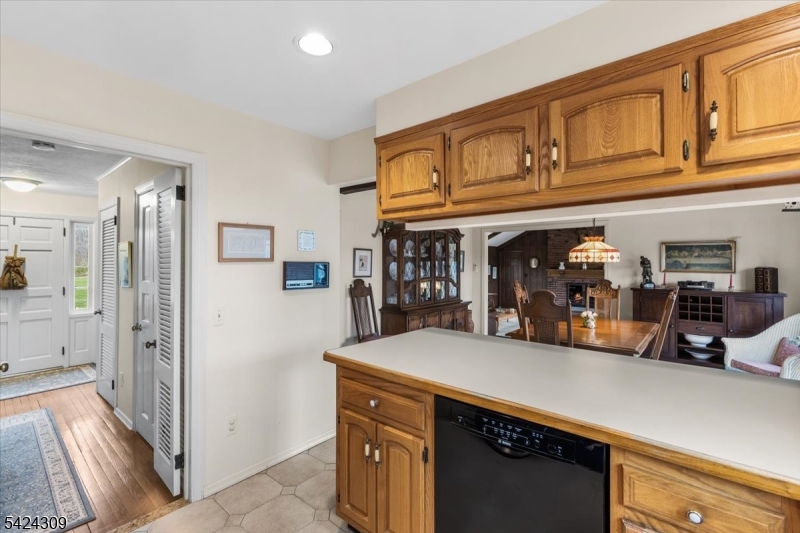 58 Andover Road Sparta, NJ 07871 - Photo 11 of 38