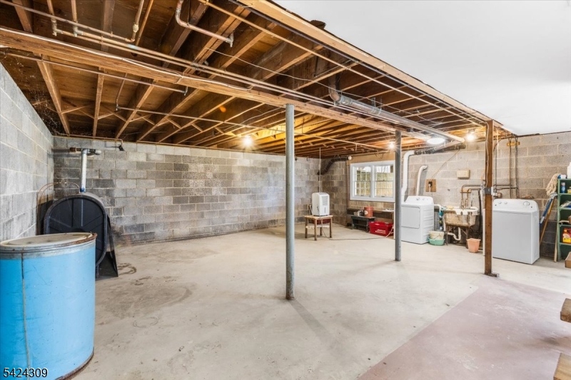 58 Andover Road Sparta, NJ 07871 - Photo 27 of 38