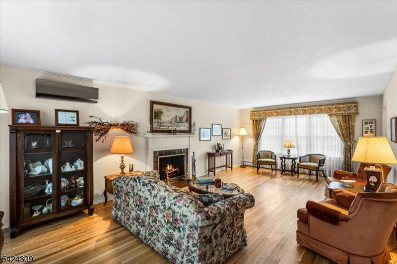 58 Andover Road Sparta, NJ 07871 - Photo 5 of 38