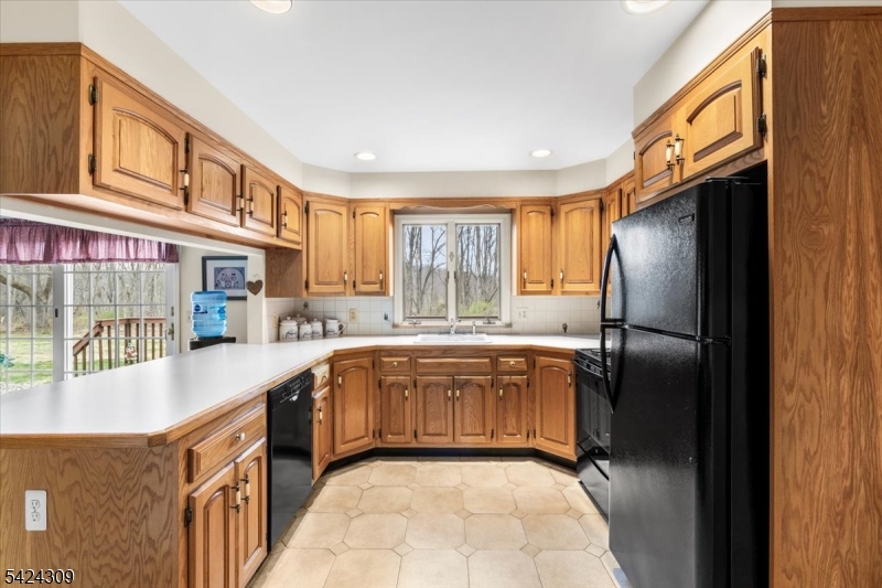 58 Andover Road Sparta, NJ 07871 - Photo 9 of 38