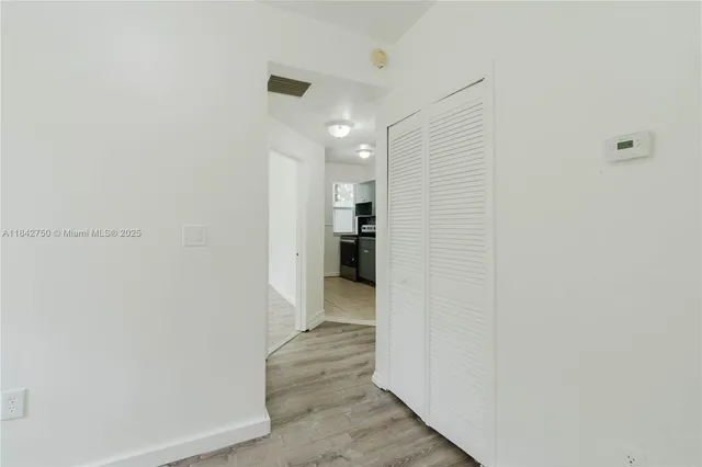 $1,900 | 109 Northwest 6th Avenue, Unit 6, Miami, FL 33128