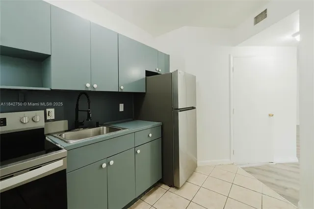 $1,900 | 109 Northwest 6th Avenue, Unit 6, Miami, FL 33128