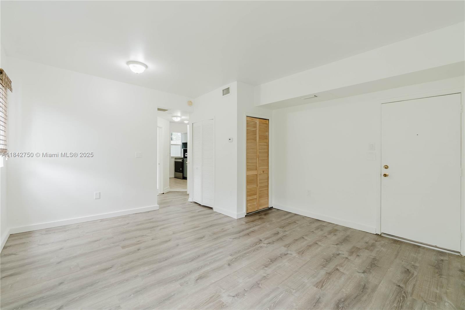 109 Northwest 6th Avenue, Unit 6 Miami, FL 33128 - Photo 6 of 22 Living Room