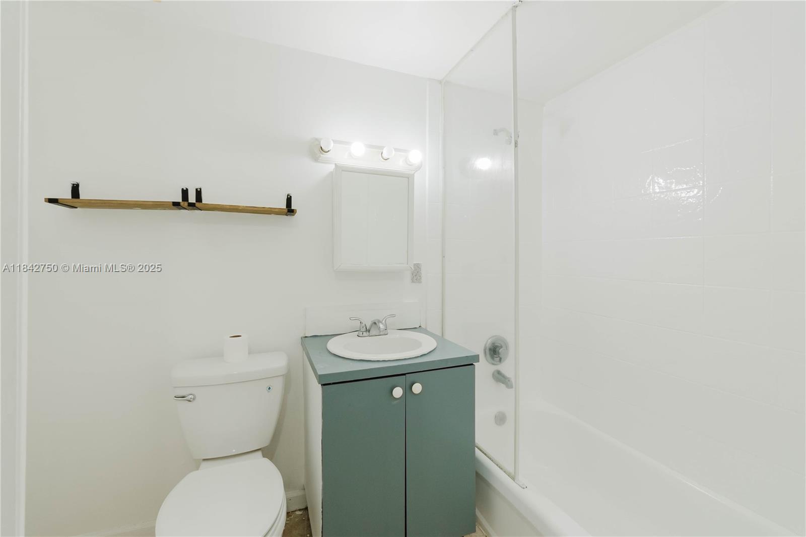 109 Northwest 6th Avenue, Unit 6 Miami, FL 33128 - Photo 8 of 22