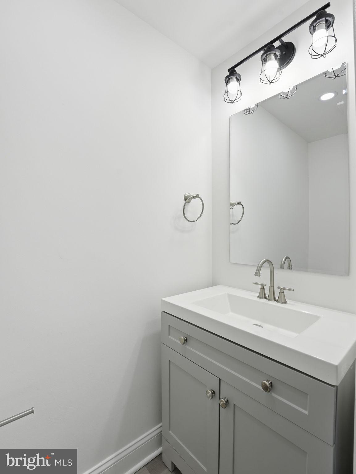2404 North Capitol Street Northwest, Unit B Washington, DC 20002 - Photo 18 of 22