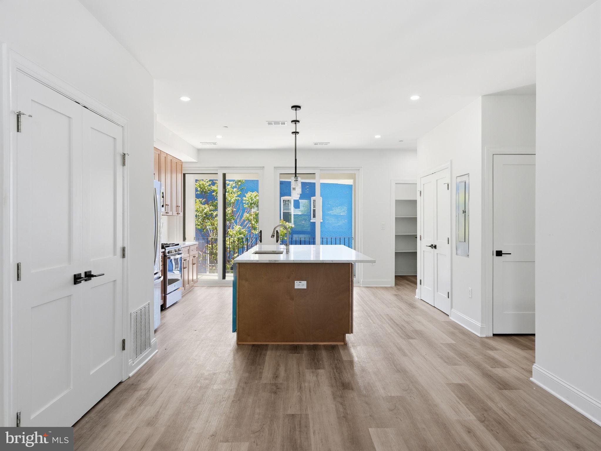 2404 North Capitol Street Northwest, Unit B Washington, DC 20002 - Photo 5 of 22