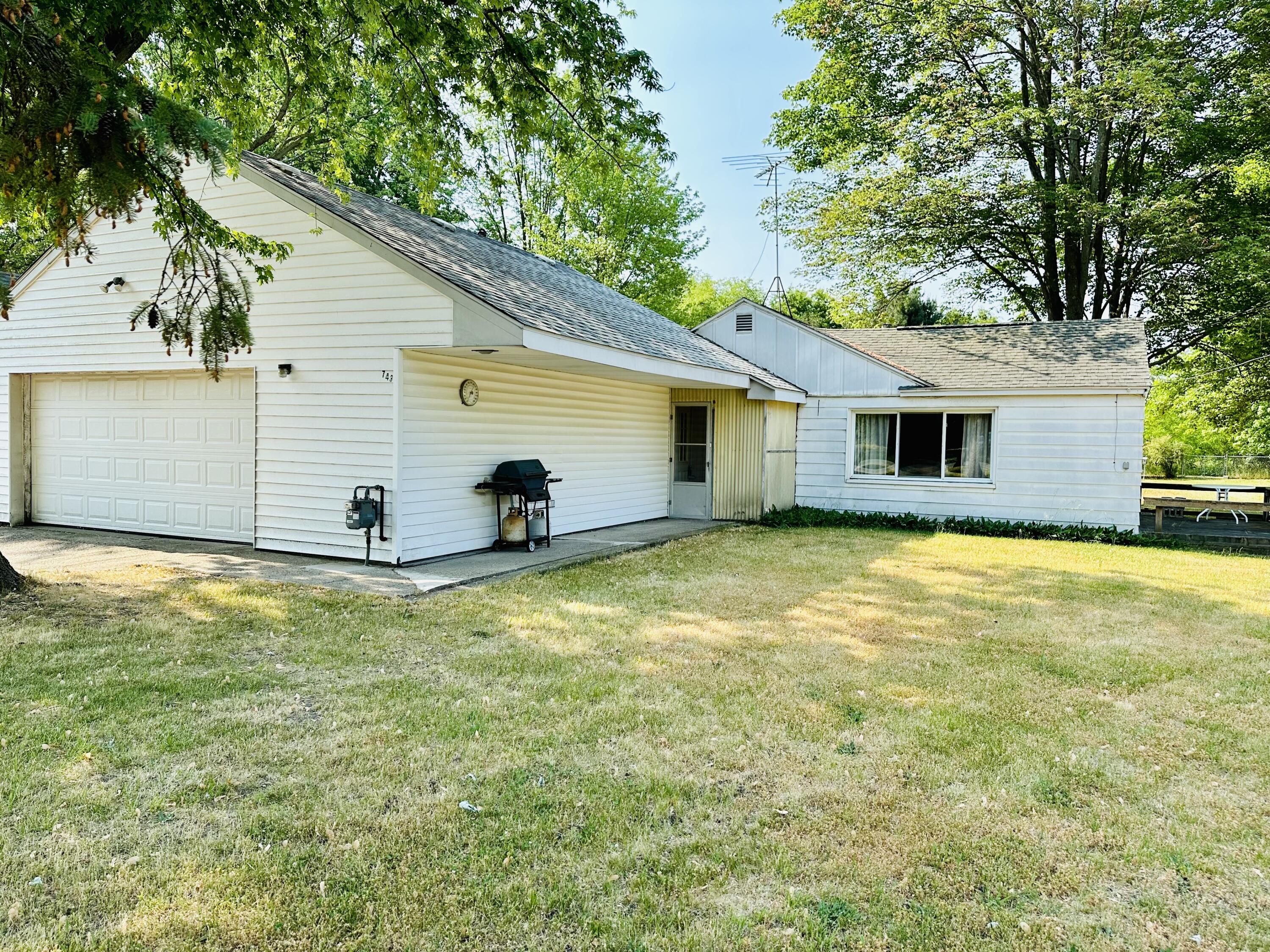 743 West Tyler Road Muskegon, MI 49445 - Photo 1 of 19 Photo Jun 08 2023, 10 20 03 AM