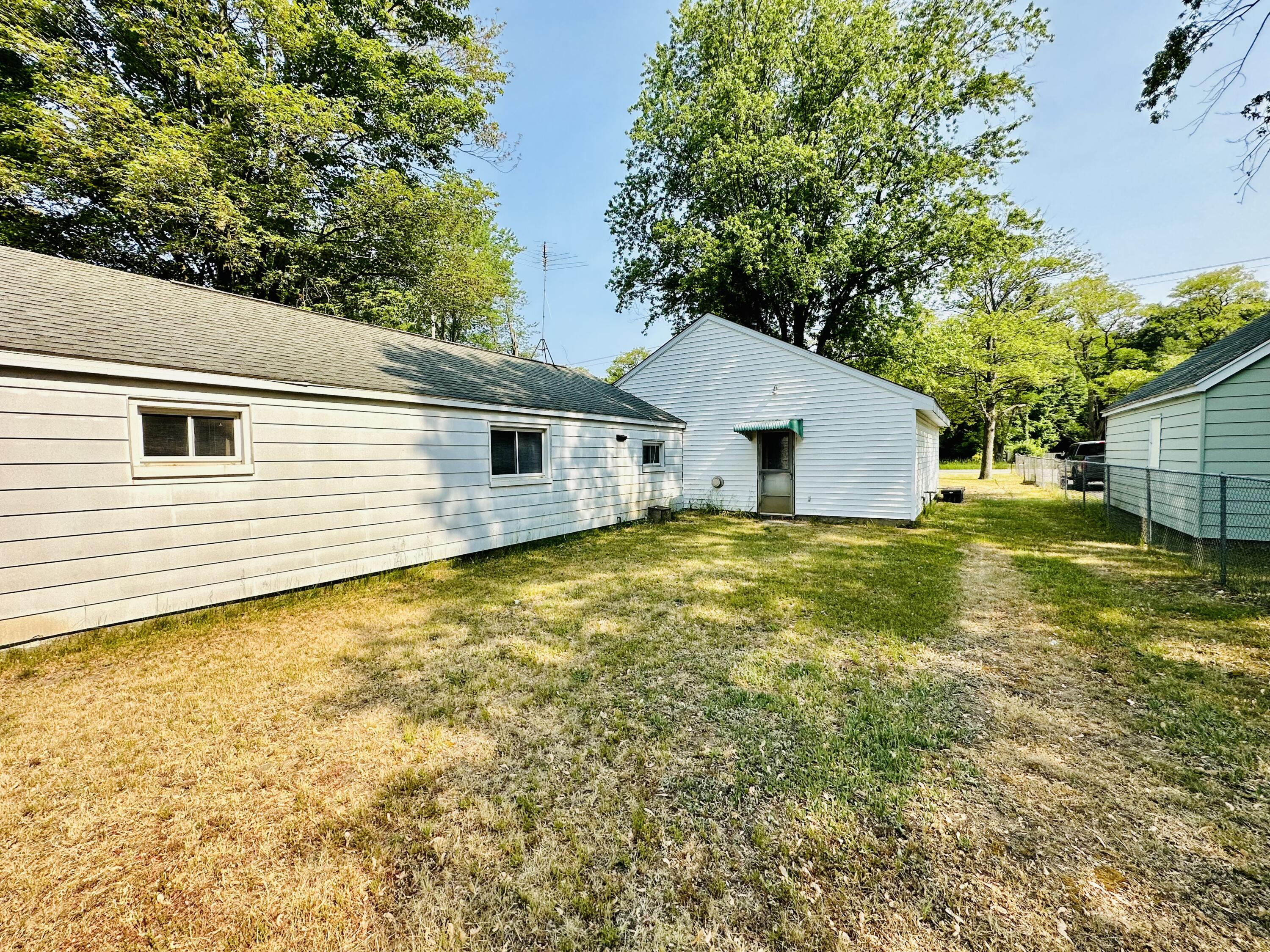 743 West Tyler Road Muskegon, MI 49445 - Photo 6 of 19 Photo Jun 08 2023, 10 21 34 AM