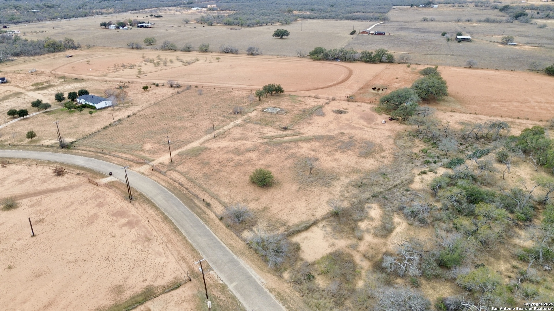 120 South Ridge Drive Lytle, TX 78052 - Photo 4 of 8 a view of the ocean