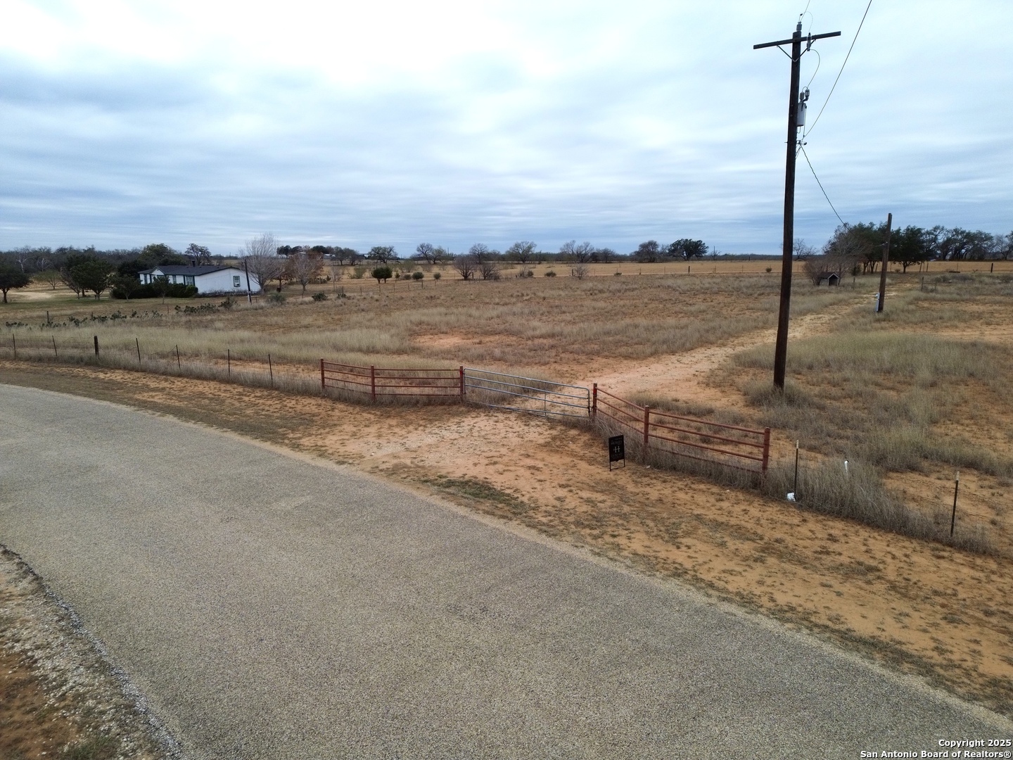 120 South Ridge Drive Lytle, TX 78052 - Photo 6 of 8 a view of a street