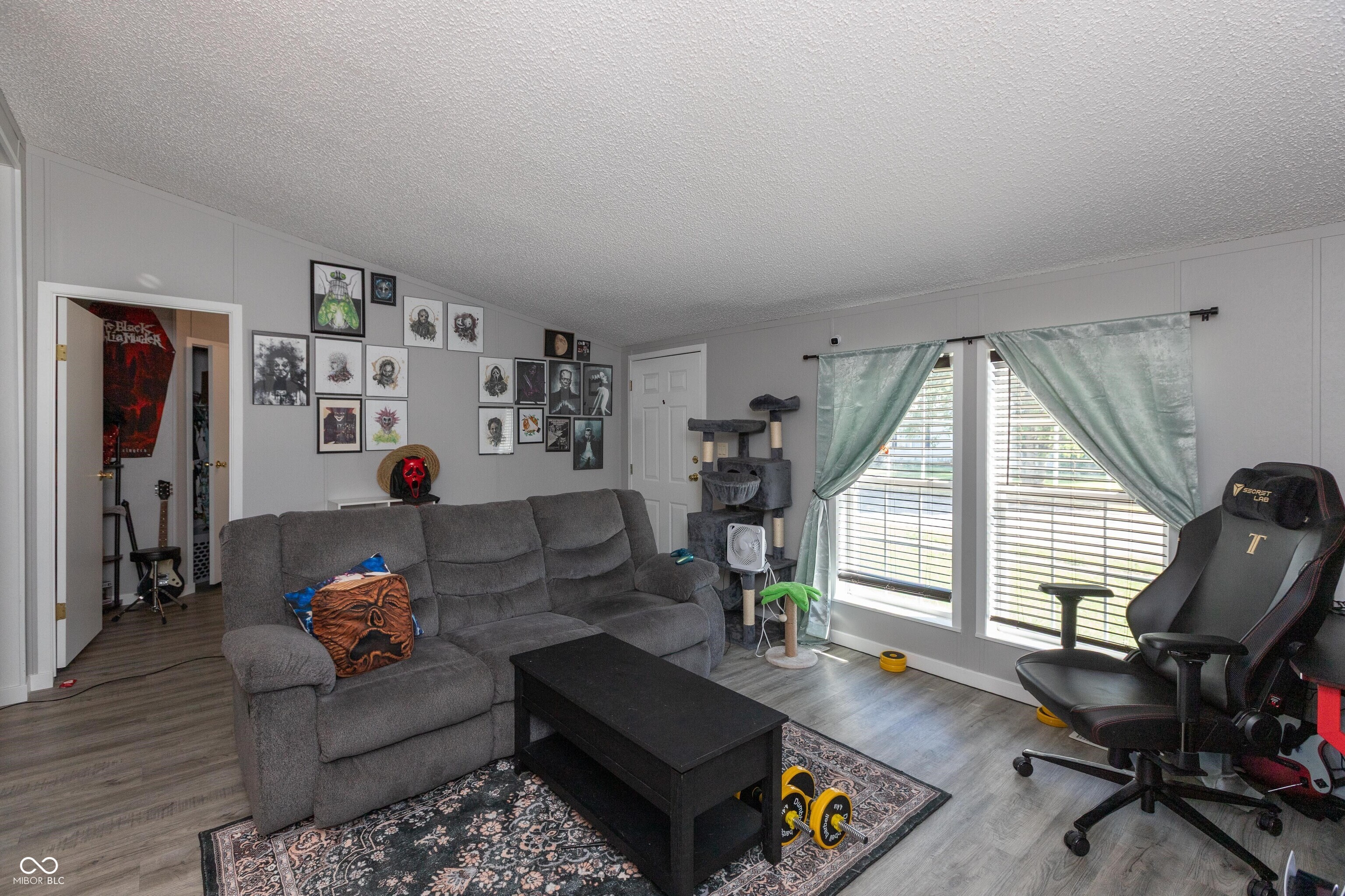 4620 Autumn Ridge Drive Columbus, IN 47203 - Photo 3 of 26