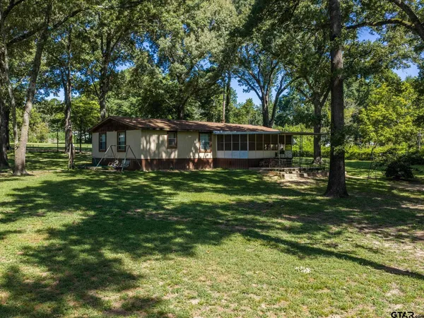 $199,000 | 4942 Sunbird Drive, Chandler, TX 75758