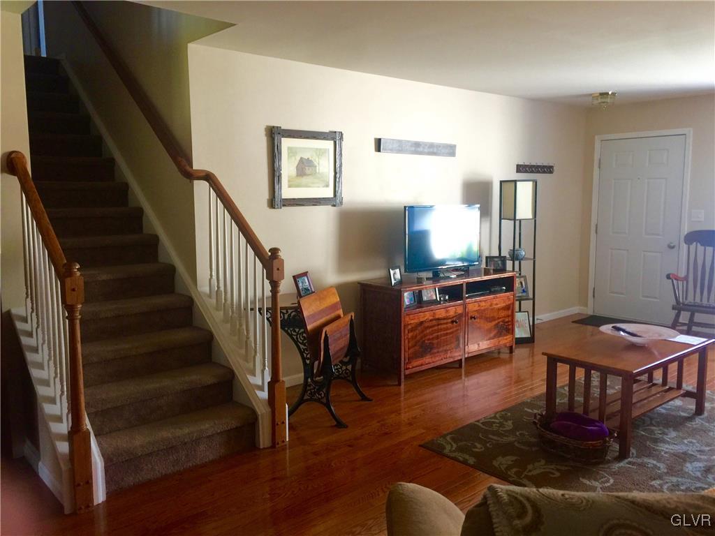 4139 Ross Road Bethlehem, PA 18020 - Photo 3 of 24 Gallery Image 3